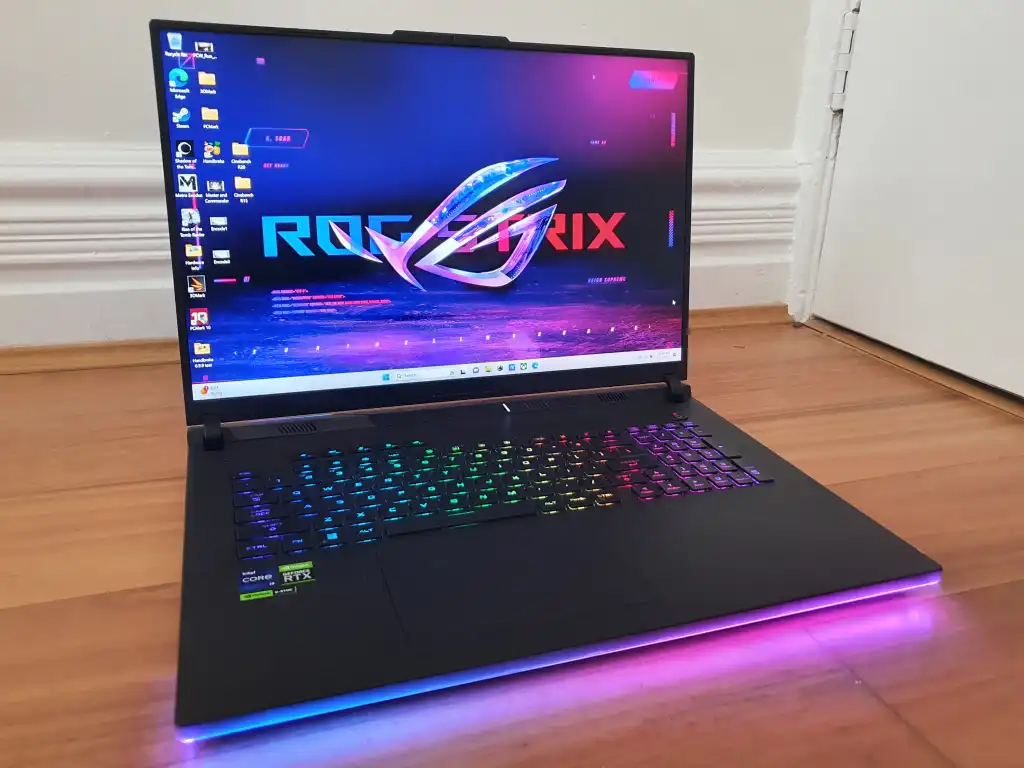 ROG Strix G16 Dengan Bodi yang Berwarna