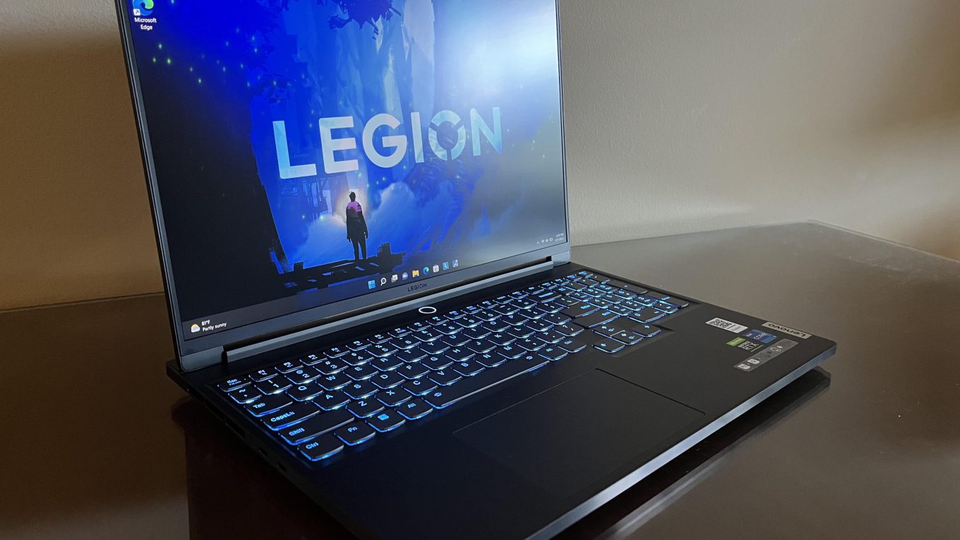 Laptop Gaming Lenovo dengan processor Inter Core i7